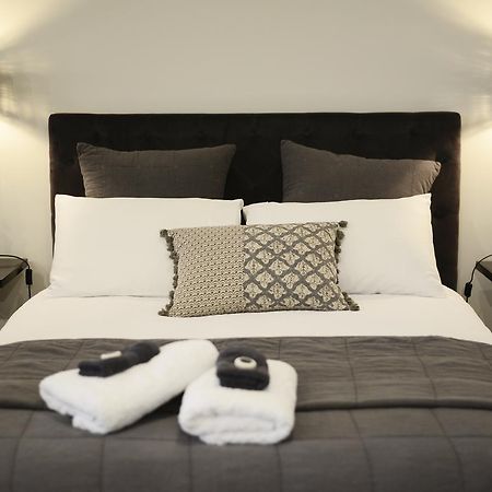 ベナラ Clement House Bed & Breakfast エクステリア 写真
